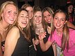 loads_of_girls_038.jpg